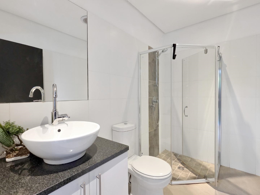 To Let 4 Bedroom Property for Rent in Oranjezicht Western Cape